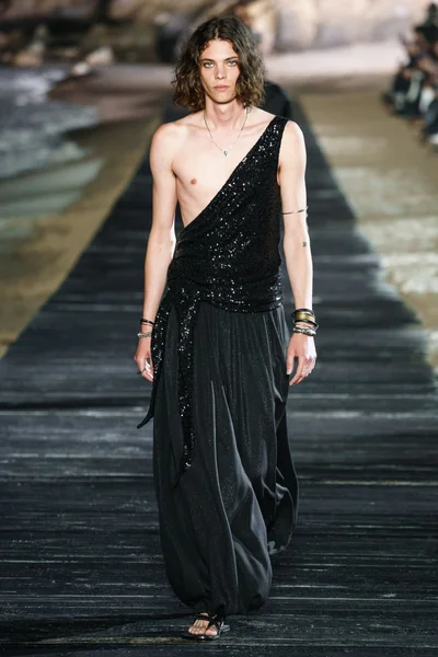 Look 63